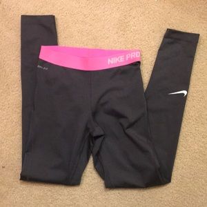 Nike Pro workout leggings